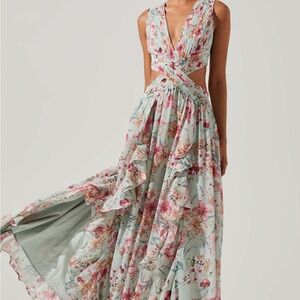 ASTR The Label - Floral Maxi Dress